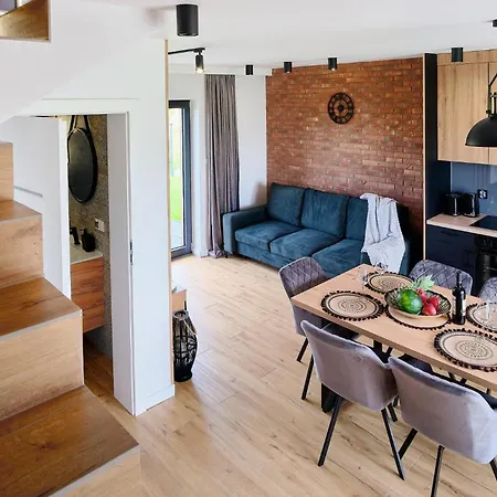 Lovely In With Kitchenette *